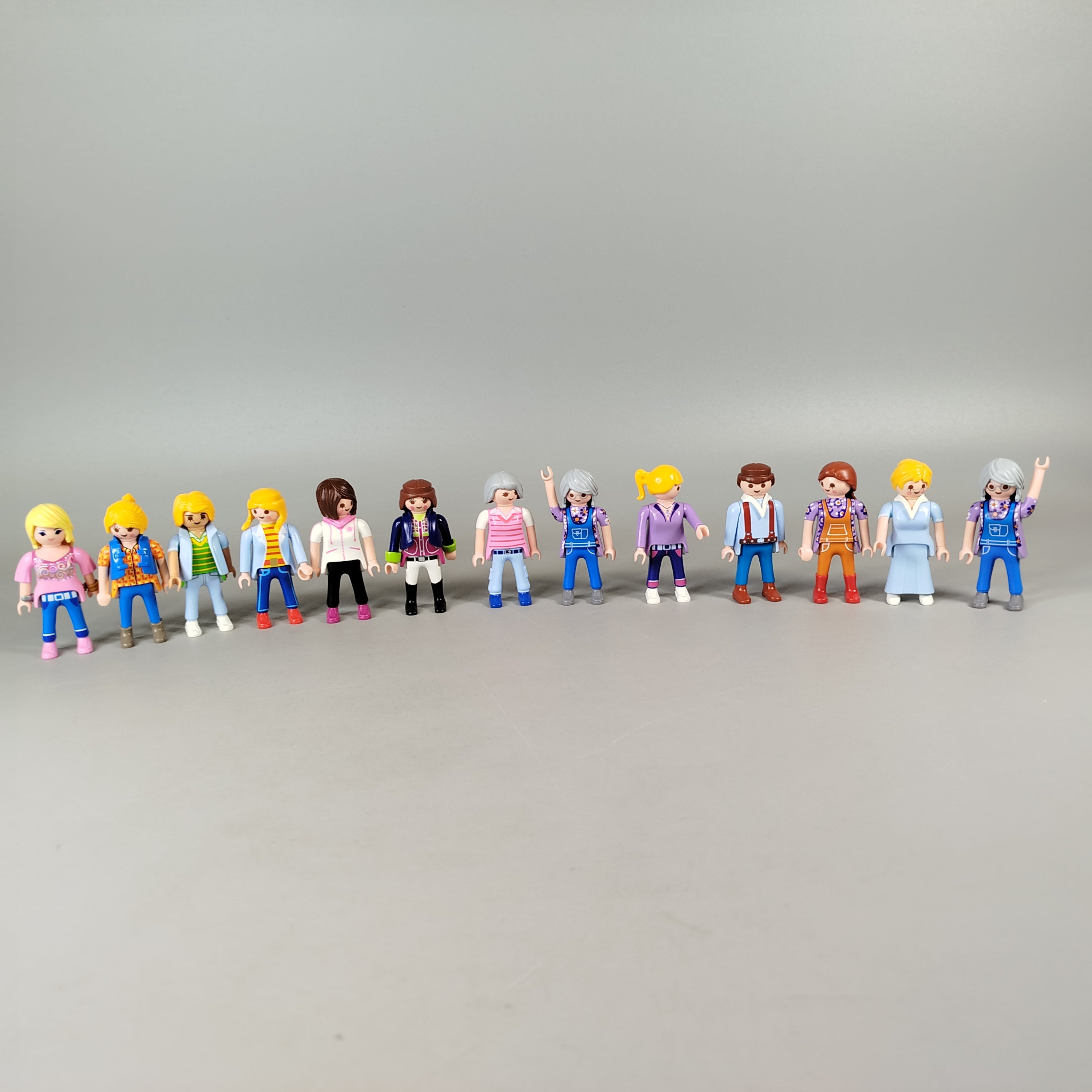 Playmobil Figuren Set von 13 Charakteren – bunte Spielfiguren